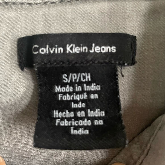 Calvin Klein Jeans Gray Long Sleeve Button Down Shirt. Pre-Owned. - Picture 9 of 13